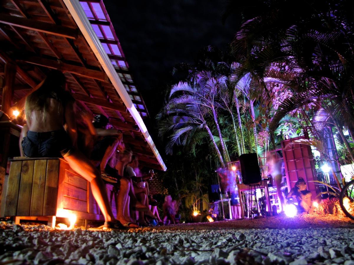 Funky Monkey Lodge Playa Santa Teresa  Kültér fotó
